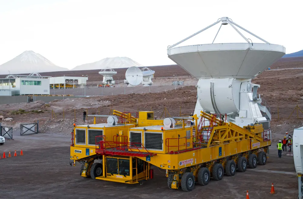 An antenna on a transporter vehicle at the Alma observatory. 