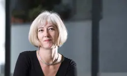 A headshot of Michelle McDowell MBE.